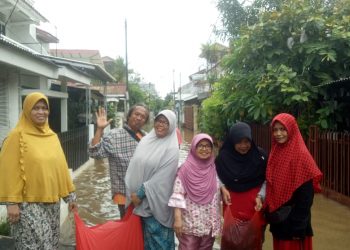 Tangani Banjir di Bekasi, Anggota DPR RI Fraksi PKS Kirim Makanan Buat Warga