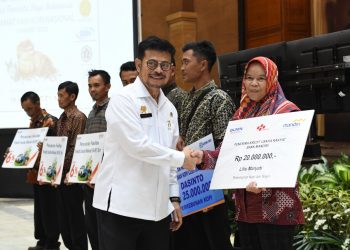 Tingkatkan Produktivitas, Petani Kopi Garut Terima KUR