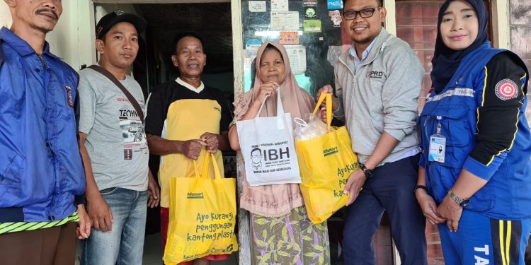 Kunjungi Rumah Yang Hampir Roboh, IBH Sangat Prihatin