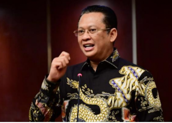 Sesalkan Insiden Anggota TNI-Polri di Papua