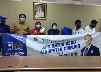 PAN Serahkan Bantuan APD dan Masker untuk RSUD Sayang Cianjur