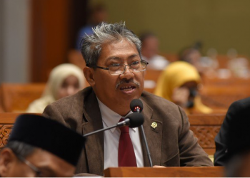 Pemerintah Harus Sesuaikan Harga BBM Melihat Harga Minyak Dunia Turun