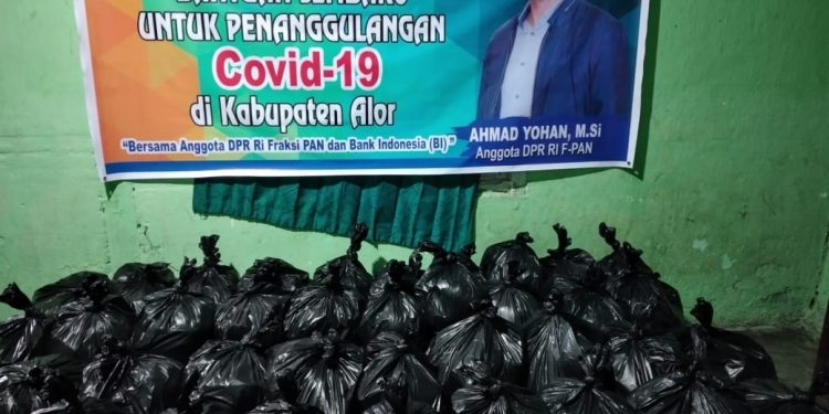 Masyarakat Alor Mendapat Bansos Dari Ahmad Yohan Anggota DPR RI Fraksi PAN
