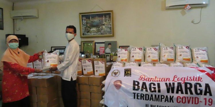 Nur Azizah Distribusikan 10 Ton Beras & 1.000 Paket Sembako ke Warga Terdampak Covid-19