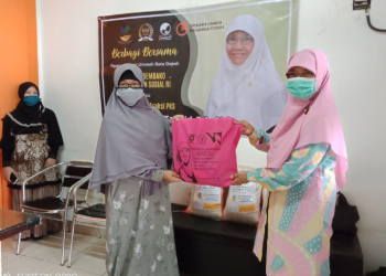Nur Azizah Bantu Warga Terdampak Covid-19 dan Ajak Kaum Muslimin Shalat Ied di Rumah
