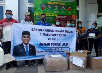 New Normal, Yohan Menyalurkan APD Kepada Rumah Sakit dan Puskesmas di Dapil