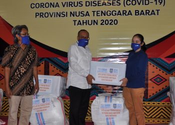 Dukung Percepatan Penanganan COVID-19,YPII NTB Sumbang APD Ke Gugus Tugas Percepatan Penanganan COVID-19