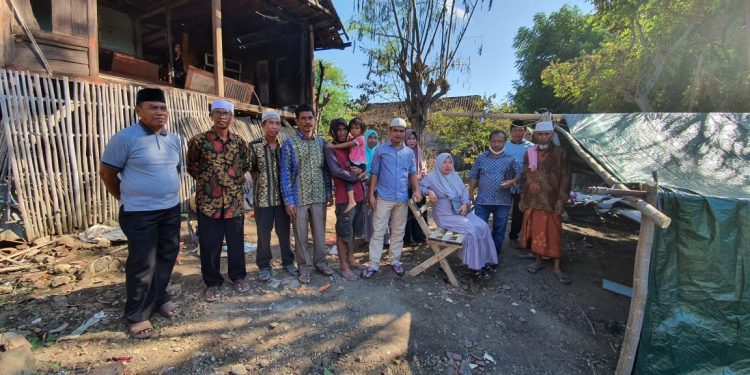 Cepat Tanggap, Ikra Nusantara Antar Langsung Bantuan Ke Warga Yang Terkena Musibah Rumah Terbakar di Desa Rangga Solo, Kecamatan Wera