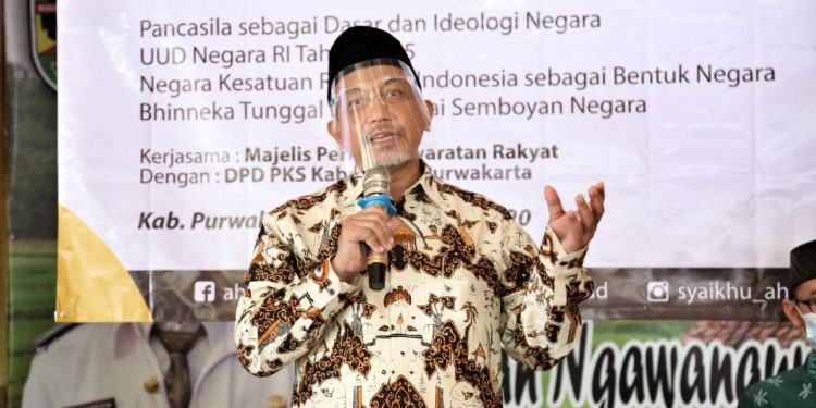 G 30 S/PKI, Jas Merah dan Jas Hijau