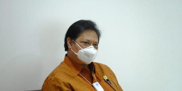 Menko Airlangga Hartarto Optimistis Semua Peraturan Pelaksanaan UU Ciptaker Selesai 3 Bulan