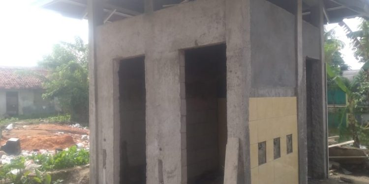 Uryan : Pembangunan Toilet Tanpa Perencanaan Matang dan Profesionalisme