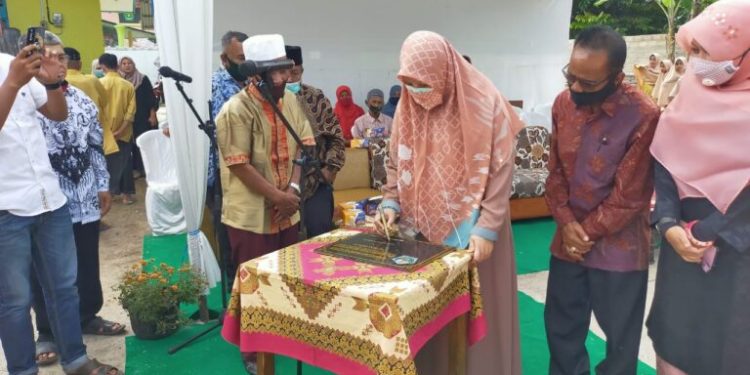 Nevi Zuairina Hadiri Peletakan Batu Pertama Ponpes Ibrahim Harun Tiakar Payakumbuh