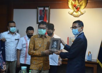 Gubernur Sumbar Bertemu Menparekraf bersama Ketum PB ISSI bahas Pelaksanaan TdS 2021