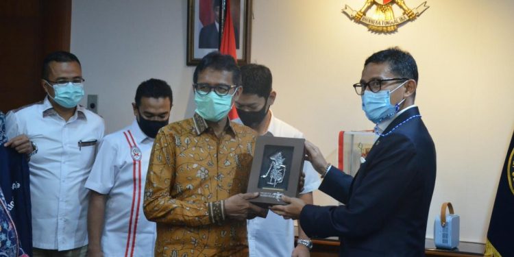 Gubernur Sumbar Bertemu Menparekraf bersama Ketum PB ISSI bahas Pelaksanaan TdS 2021