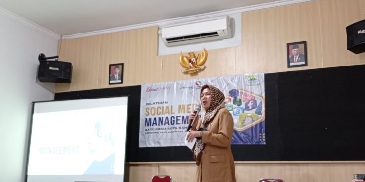 UMKM KOTA BANDUNG BELAJAR SOSIAL MEDIA MANAGEMENT