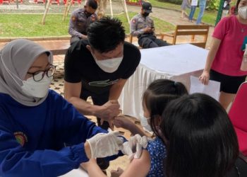 SAS – Charles Honoris Genjot  Vaksin Anak Usia 6 – 11 Tahun