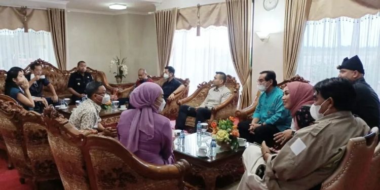 Buktikan Janjinya: Uda Wagub Sambut Kedatangan Cimory Group