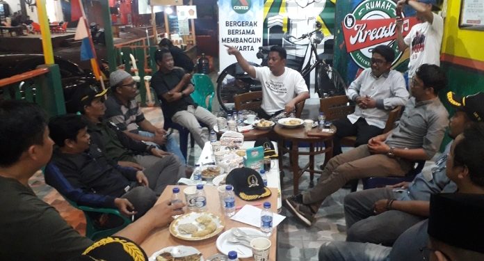 LMK Kapuk Muara dan Pejagalan Serta Tokoh Pemuda Sikapi Macet Dijalan Teluk Gong