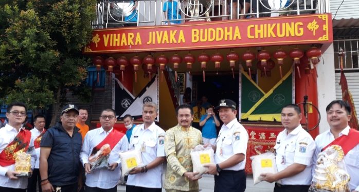 Barongsai dan Pembagian 5 Ton Beras Isi Kegiatan Hajat Bumi Vihara Jivaka Buddha Chikung