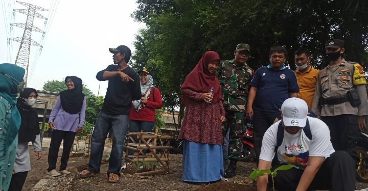 Penanaman Pohon Jati, Simbol Ikon Wilayah Jatipulo dan Upaya Penataan Lingkungan